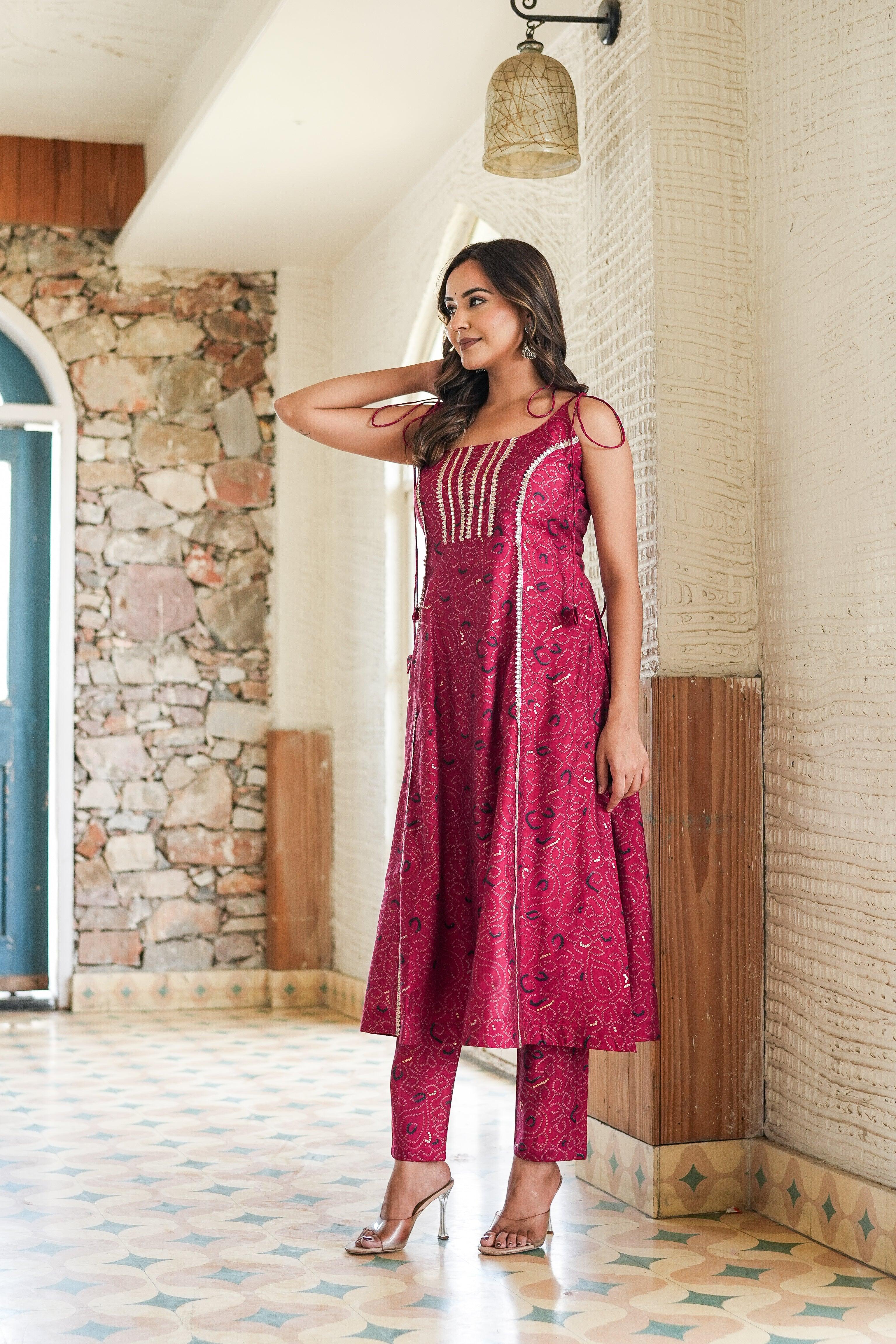 Bandhani Foil Printed Sleeveless Suit Set