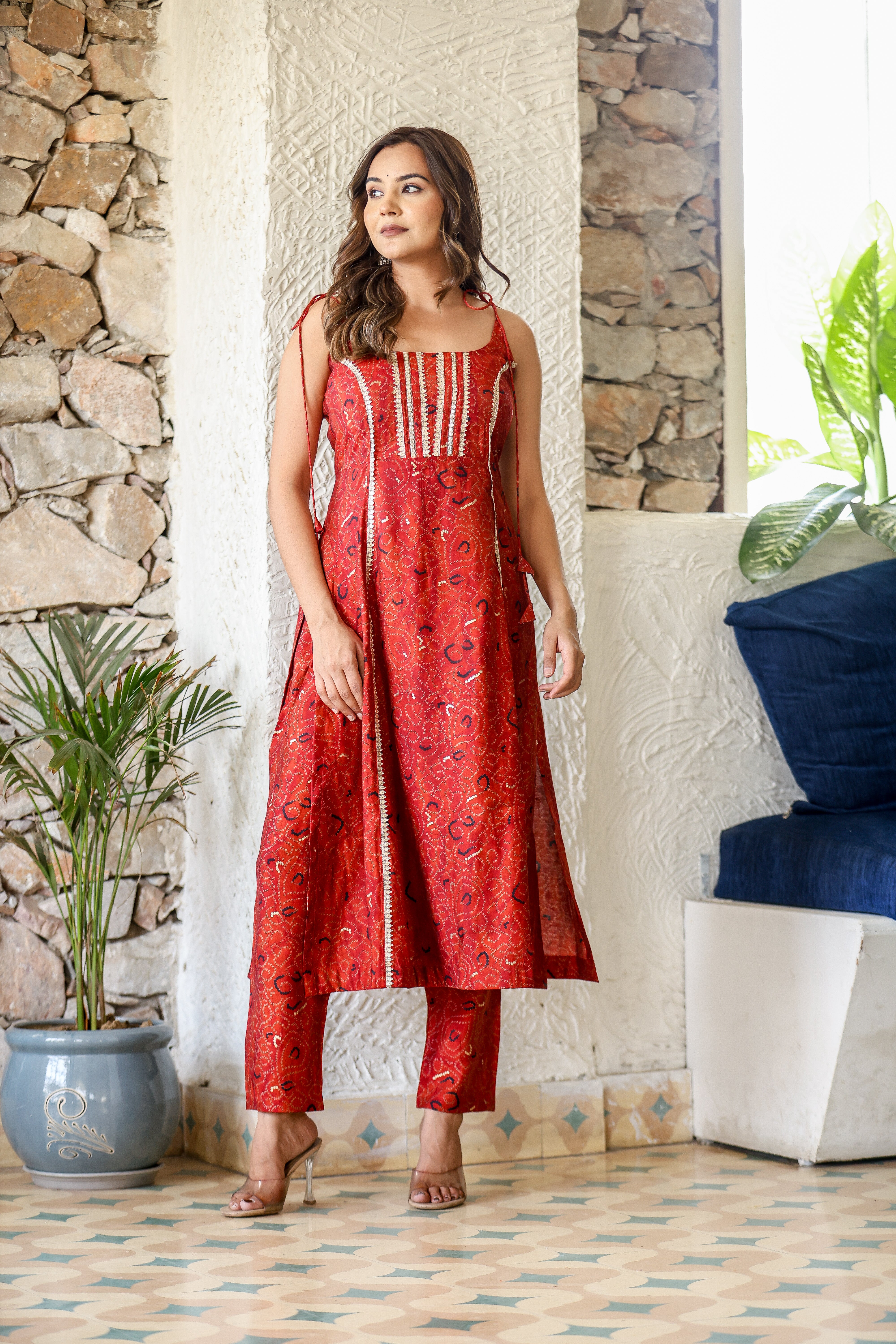 Bandhani Foil Printed Sleeveless Suit Set