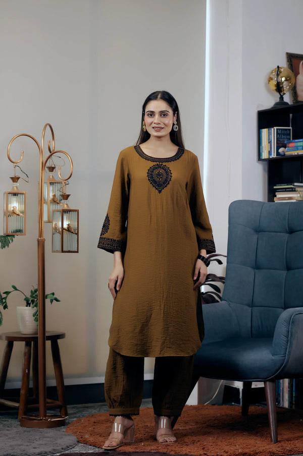 Aari-Embroidered Pintuck Kurta & Harem Pant Set