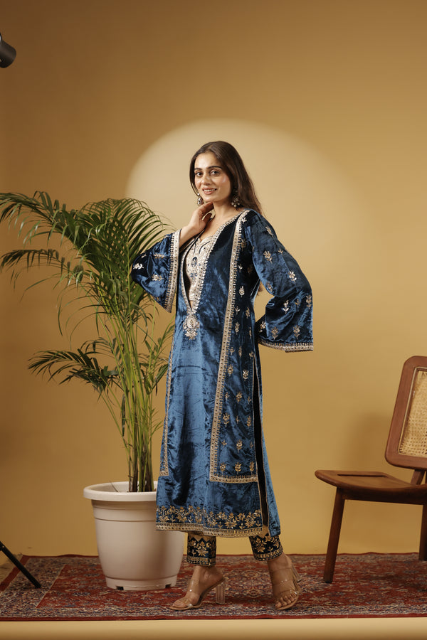 3-Piece Long Kurta Set in Viscose Velvet with Mirror & Zari Work