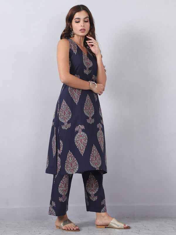 Blue and Maroon Sleeveless Kurta Set