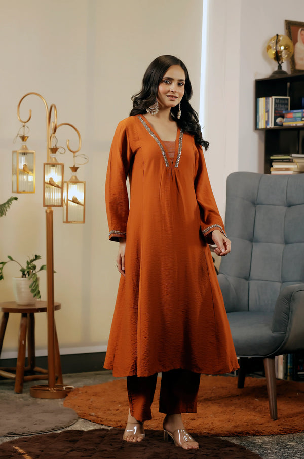 Hand-Lace Detailed Kurta & Pant Set