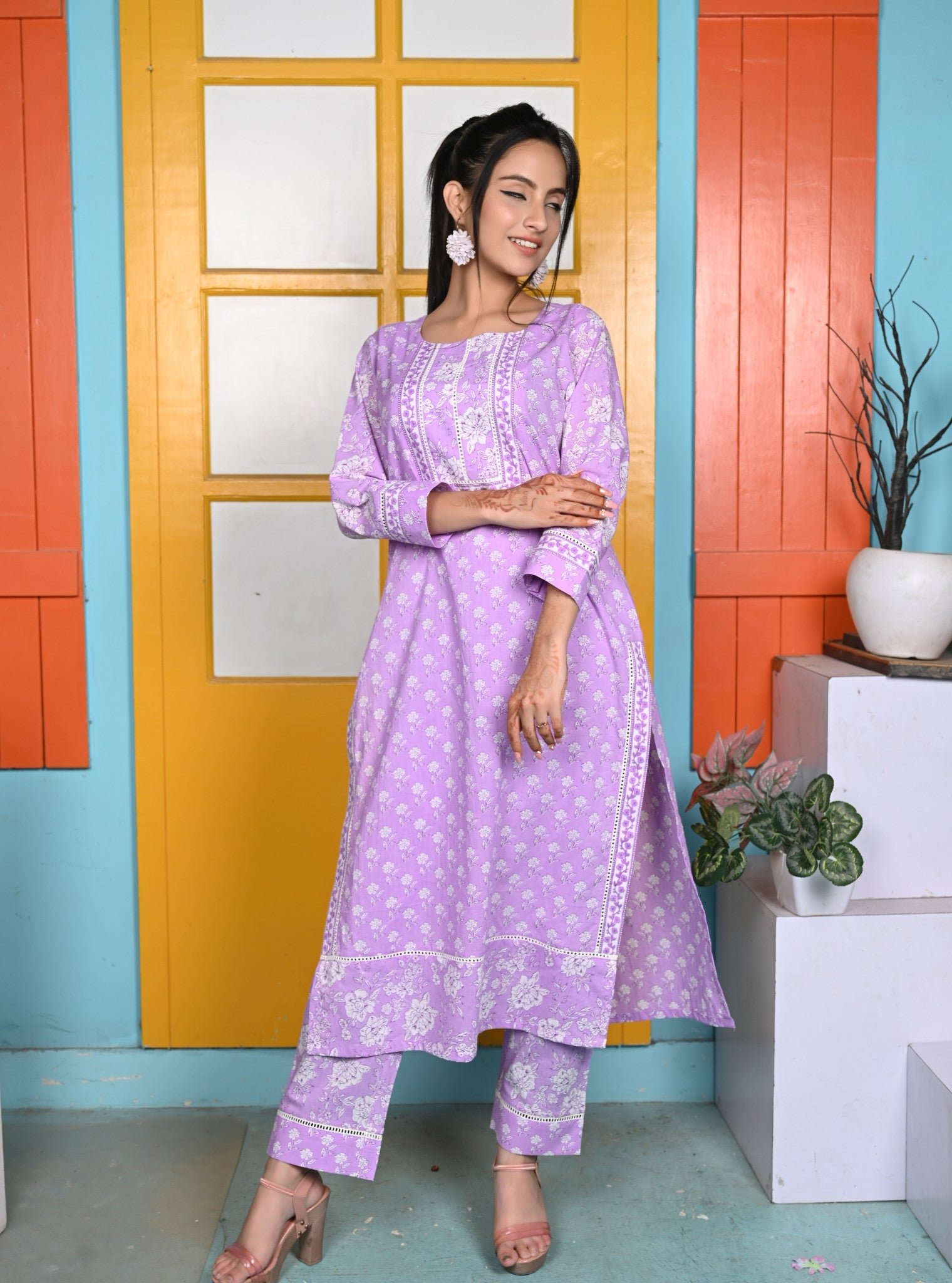 Lily Style Of India Lucknowi 1001-1004 Series Kurti By Lily Style Of India  For Full Set - ashdesigners.in